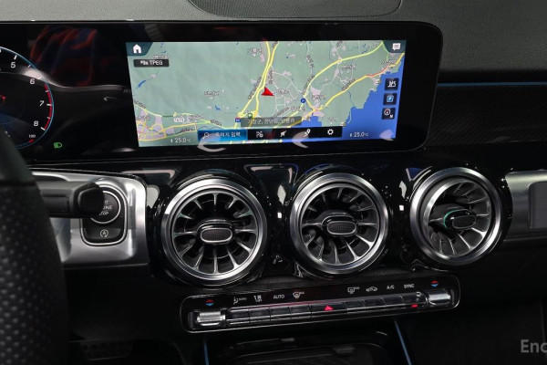 2023 Mercedes-Benz GLB с пробегом 28 948 км