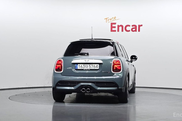 2023 Mini  с пробегом 12 768 км