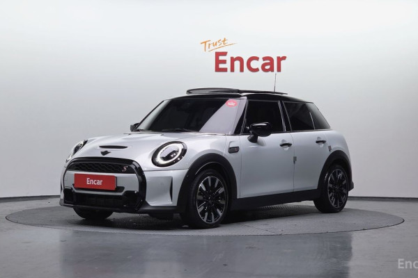 2022 Mini  с пробегом 23 682 км
