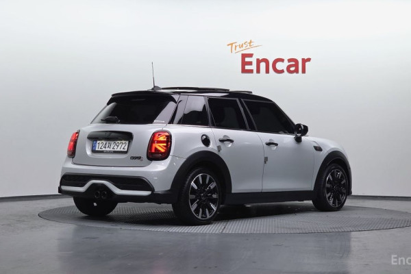 2022 Mini  с пробегом 23 682 км