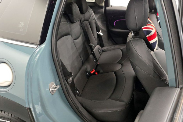 2023 Mini  с пробегом 12 768 км