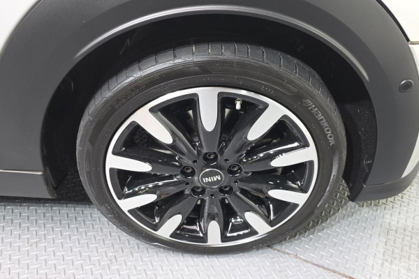 2022 Mini  с пробегом 23 682 км