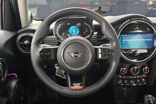 2023 Mini  с пробегом 12 768 км