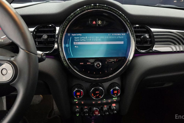 2023 Mini  с пробегом 12 768 км