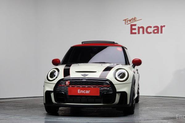 2023 Mini  с пробегом 9 546 км