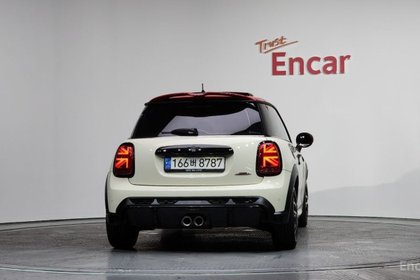 2023 Mini  с пробегом 9 546 км