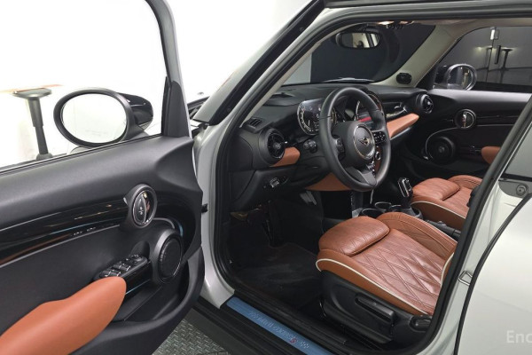 2022 Mini  с пробегом 23 682 км