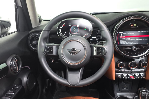 2022 Mini  с пробегом 23 682 км