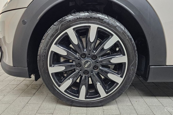 2023 Mini  с пробегом 9 842 км