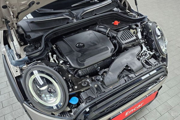 2023 Mini  с пробегом 9 842 км