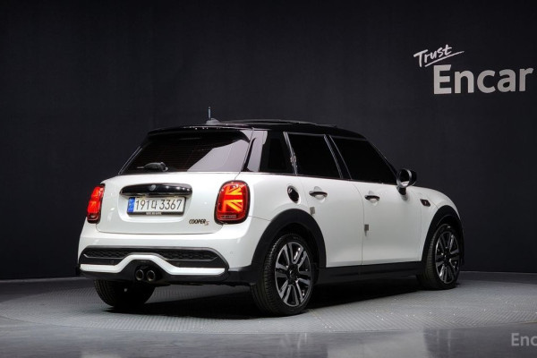 2023 Mini  с пробегом 29 939 км