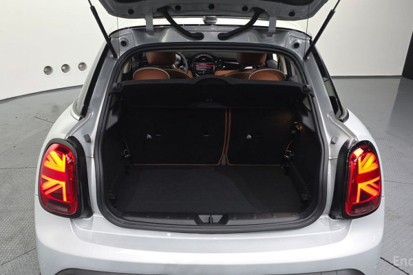 2022 Mini  с пробегом 23 682 км