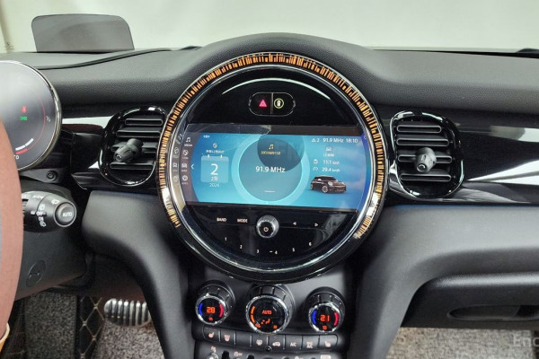 2023 Mini  с пробегом 9 546 км