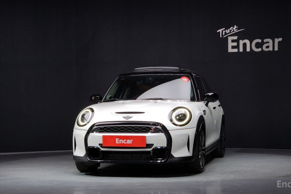 2023 Mini  с пробегом 29 939 км