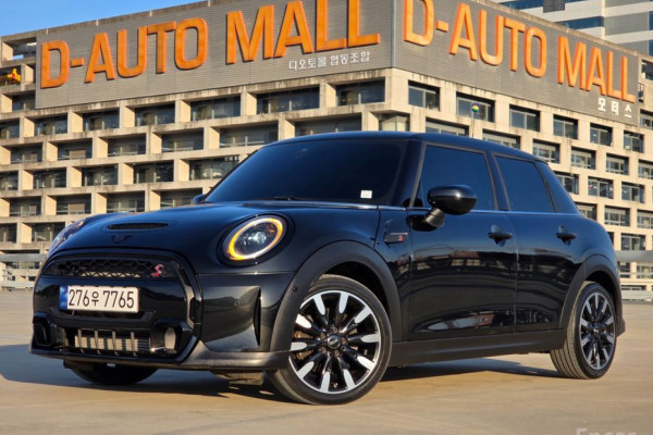 2023 Mini  с пробегом 25 531 км