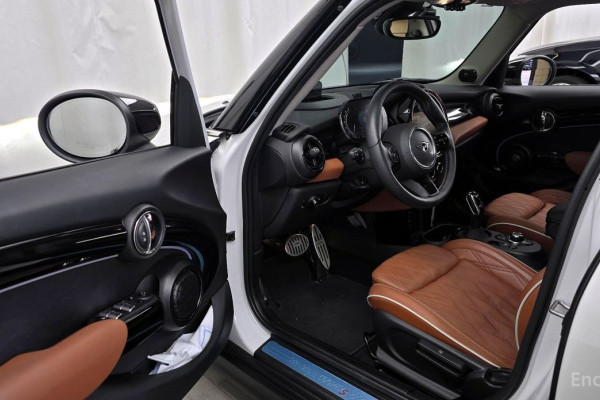 2023 Mini  с пробегом 29 939 км