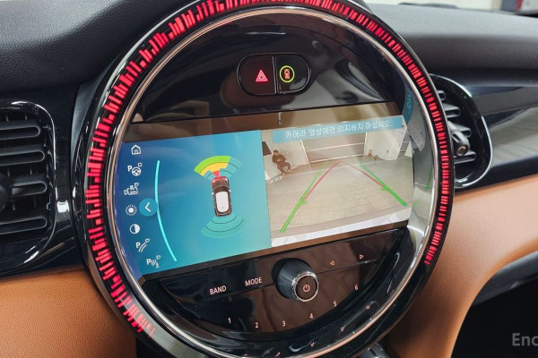 2023 Mini  с пробегом 9 842 км