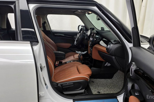 2023 Mini  с пробегом 29 939 км