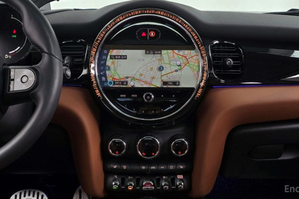 2023 Mini  с пробегом 29 939 км