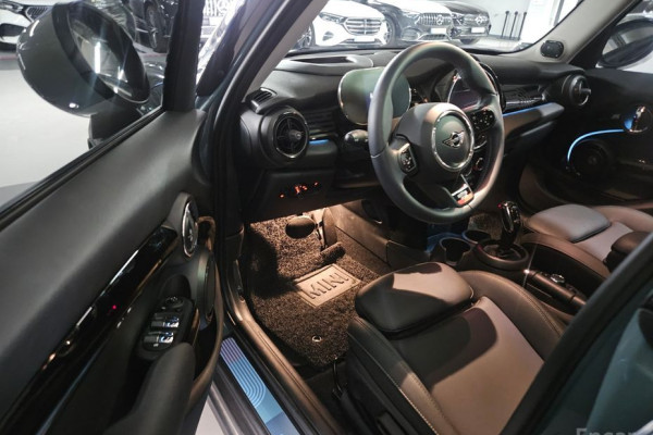 2023 Mini  с пробегом 22 245 км