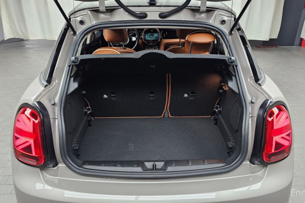 2023 Mini  с пробегом 9 842 км