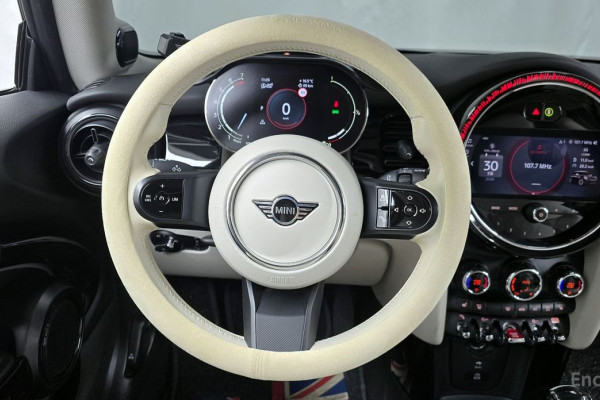 2022 Mini  с пробегом 16 137 км