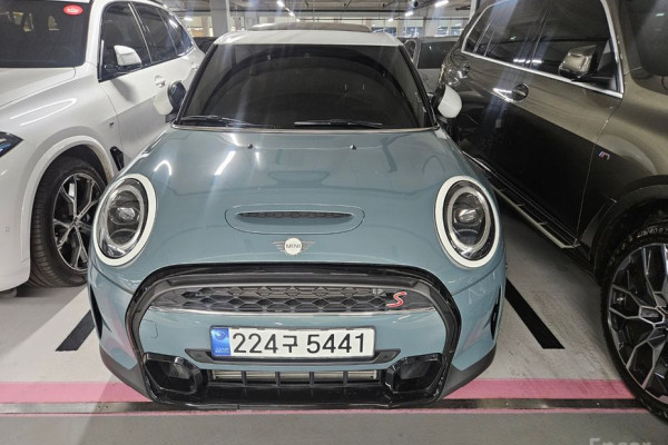 2023 Mini  с пробегом 22 245 км