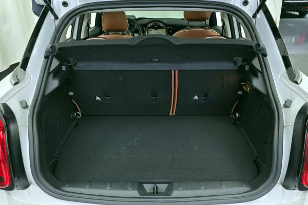 2023 Mini  с пробегом 29 939 км