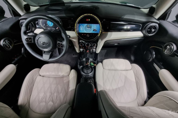 2023 Mini  с пробегом 21 711 км