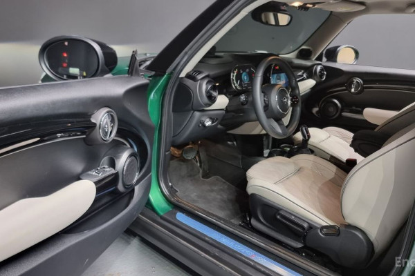 2023 Mini  с пробегом 21 711 км