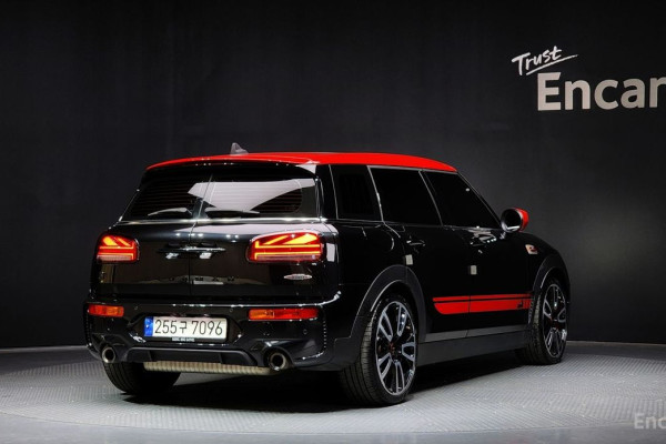 2022 Mini Clubman с пробегом 27 612 км