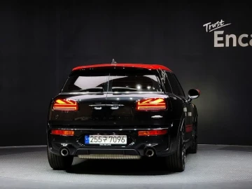 2022 Mini Clubman с пробегом 27 612 км