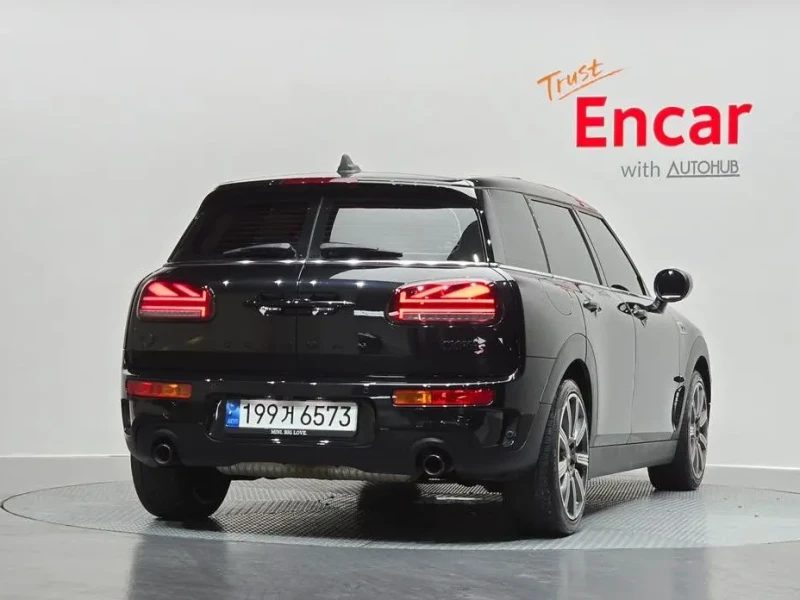 2022 Mini Clubman с пробегом 48 106 км