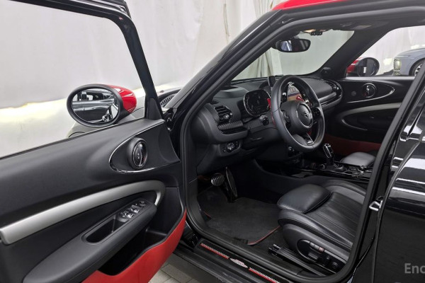 2022 Mini Clubman с пробегом 27 612 км