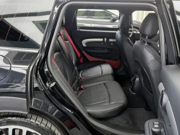 2022 Mini Clubman с пробегом 27 612 км