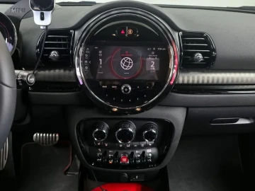 2022 Mini Clubman с пробегом 27 612 км