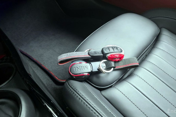 2022 Mini Clubman с пробегом 27 612 км