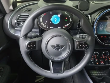 2022 Mini Clubman с пробегом 48 106 км