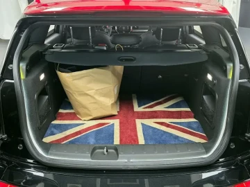 2022 Mini Clubman с пробегом 27 612 км