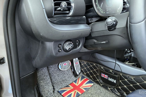 2023 Mini Clubman с пробегом 43 552 км