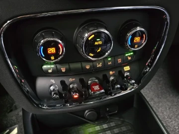2022 Mini Clubman с пробегом 48 106 км