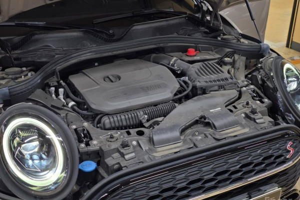 2022 Mini Clubman с пробегом 26 880 км