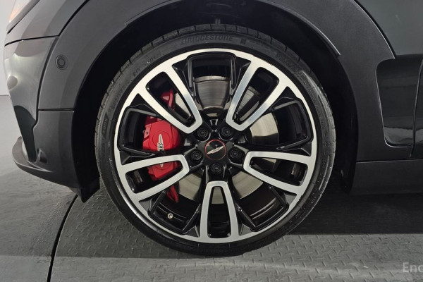 2023 Mini Clubman с пробегом 28 263 км