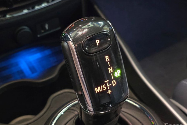 2022 Mini Clubman с пробегом 26 880 км