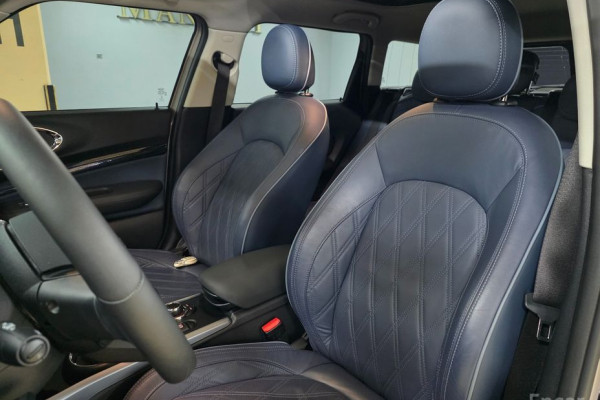 2022 Mini Clubman с пробегом 26 880 км