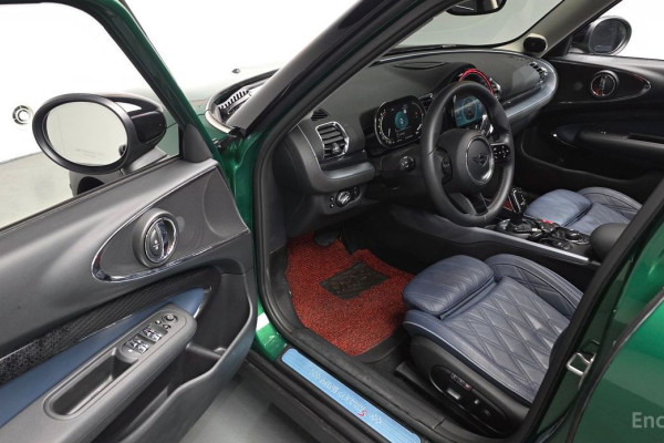 2023 Mini Clubman с пробегом 14 177 км