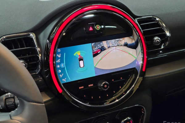 2022 Mini Clubman с пробегом 26 880 км