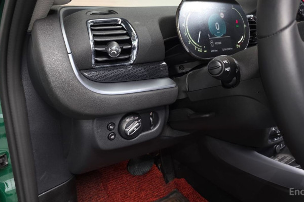 2023 Mini Clubman с пробегом 14 177 км