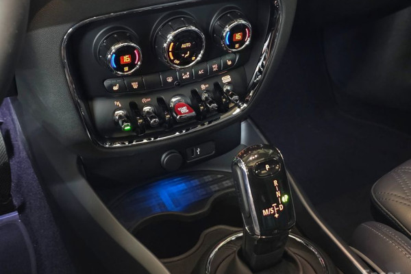 2022 Mini Clubman с пробегом 26 880 км