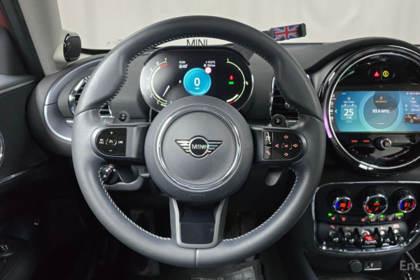 2023 Mini Clubman с пробегом 65 268 км